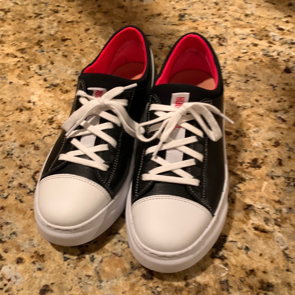 Samuel Hubbard’s flight solo sneakers